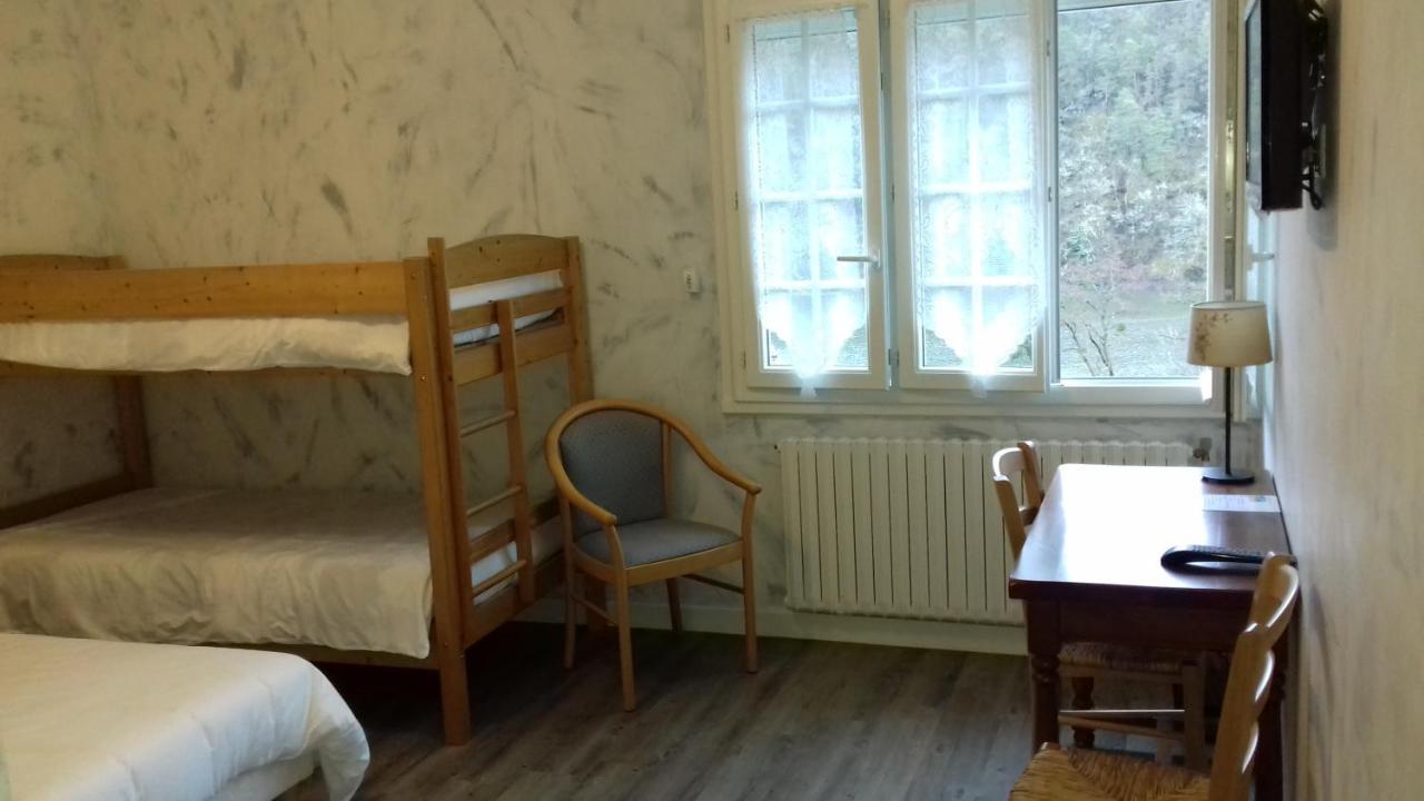 Отель La Cremaillere Miremont  Экстерьер фото