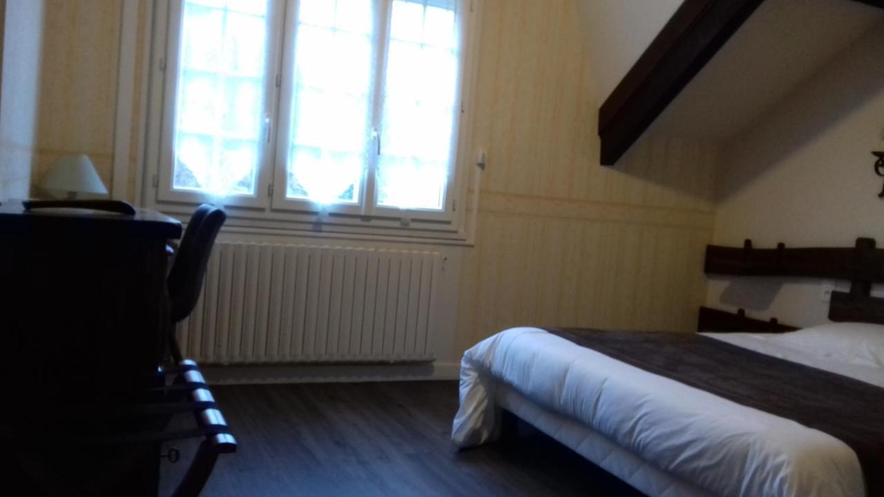 Отель La Cremaillere Miremont  Экстерьер фото